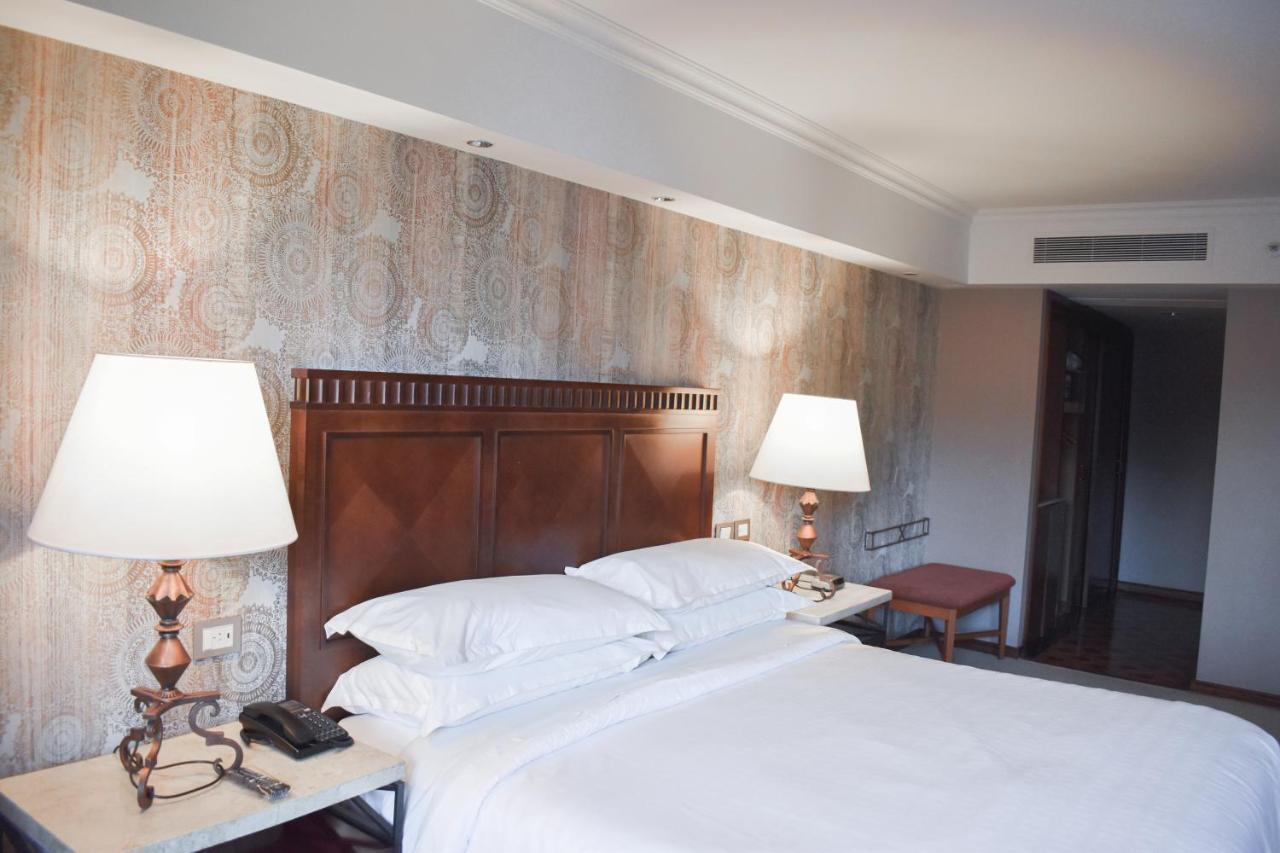 เชอราตัน ปิลาร์ โฮเต็ล แอนด์ คอนเวนชั่น เซ็นเตอร์ Hotel ปีลาร์ ภายนอก รูปภาพ